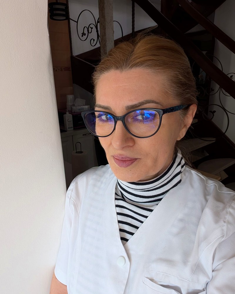 Adriana, fondatoarea Esthetique Studio